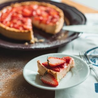 Strawberry tart with basil-2